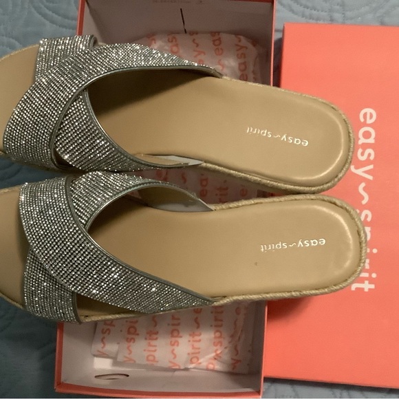 Easy Spirit Silver Sandals - Picture 3 of 9
